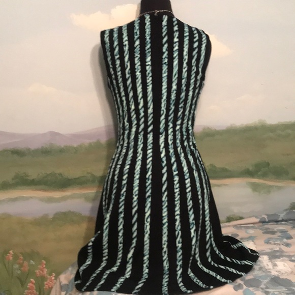 Bcbg black dress with vertical turquoise stripes - Picture 2 of 8
